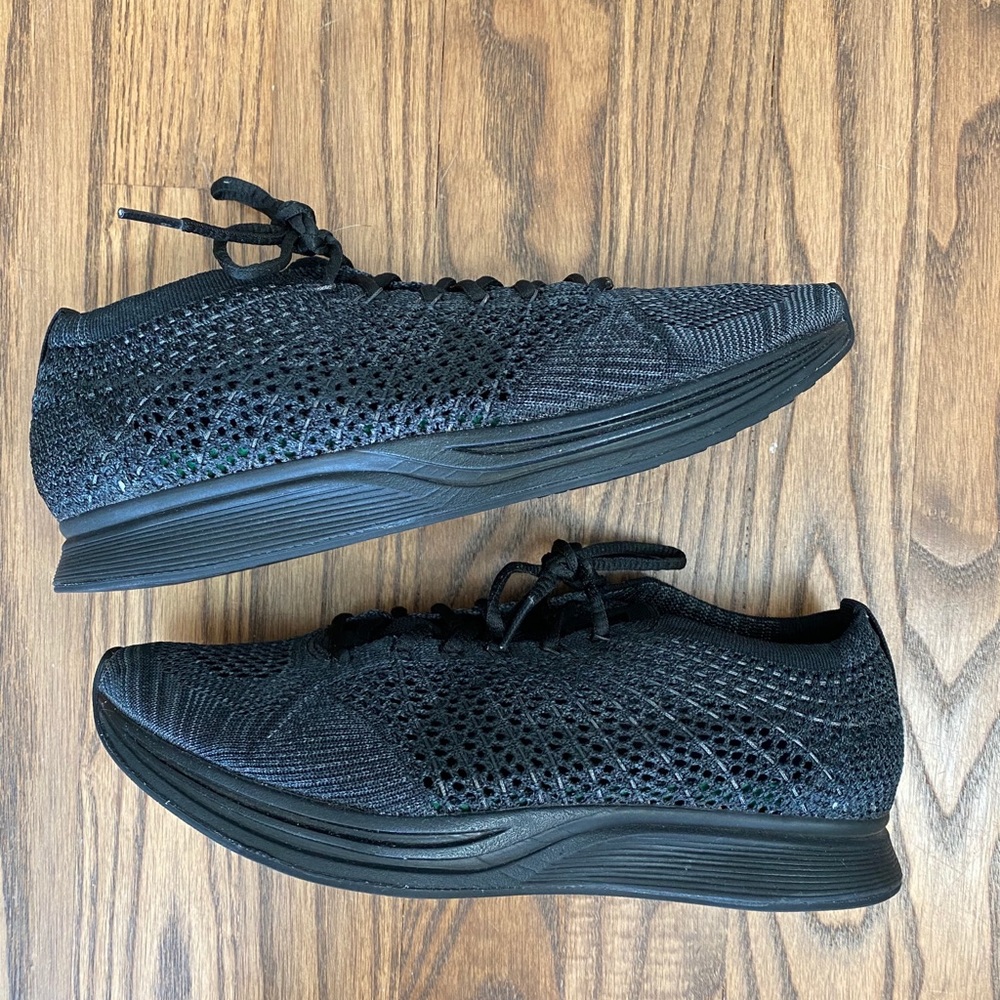 Nike Flynit Racers - Picture 9 of 13